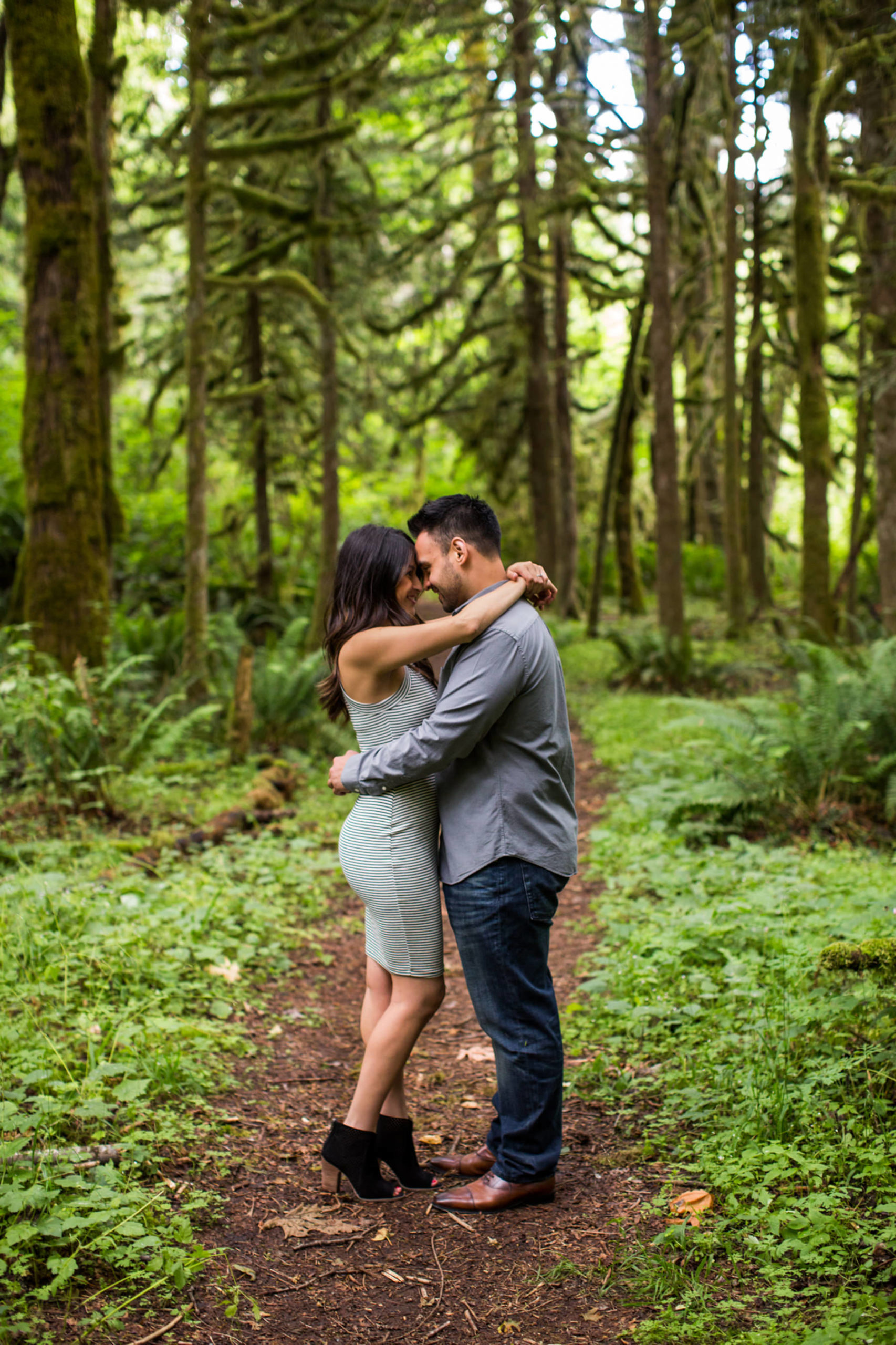 Snoqualmie Falls Engagement Photos