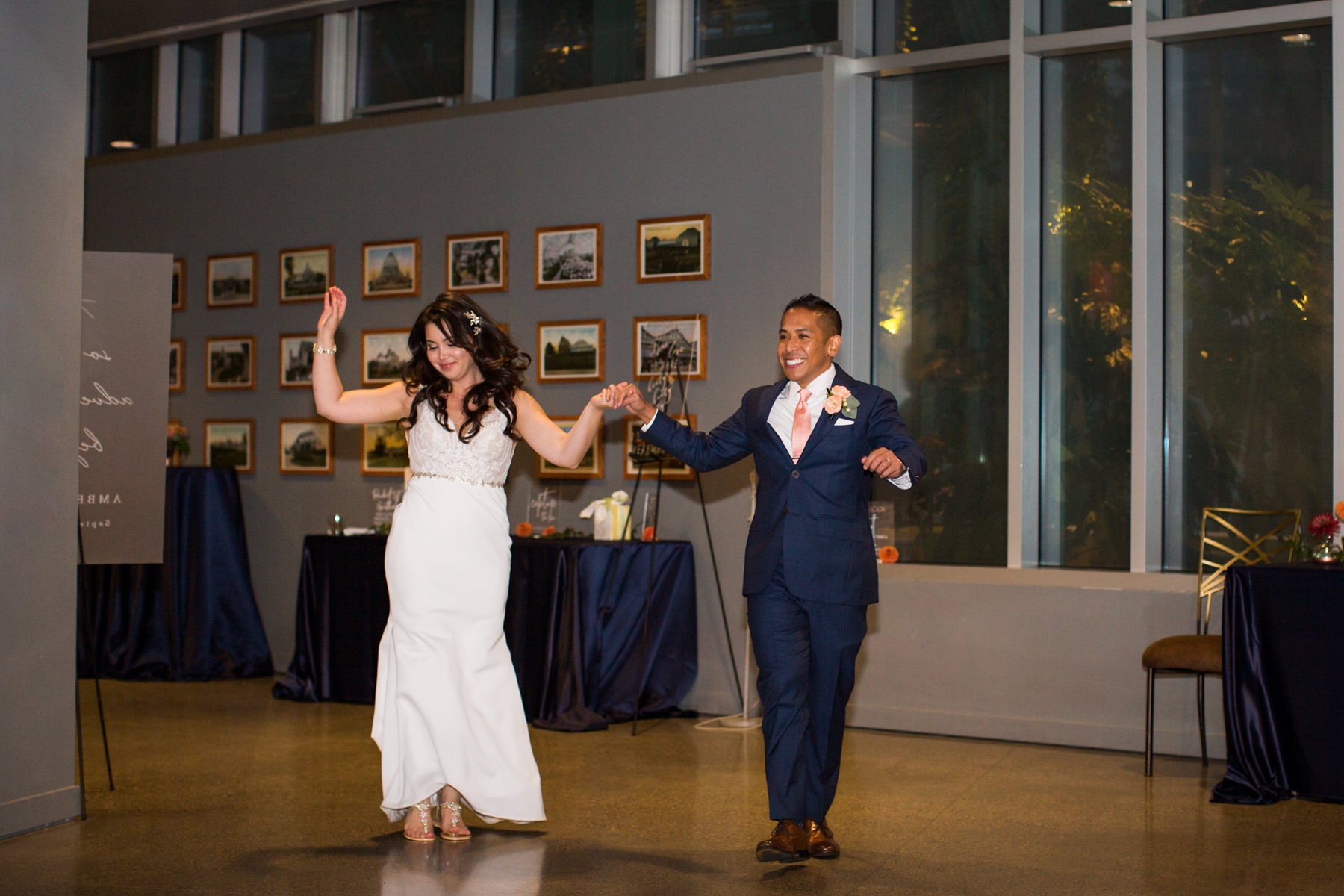 Chihuly Garden and Glass Wedding