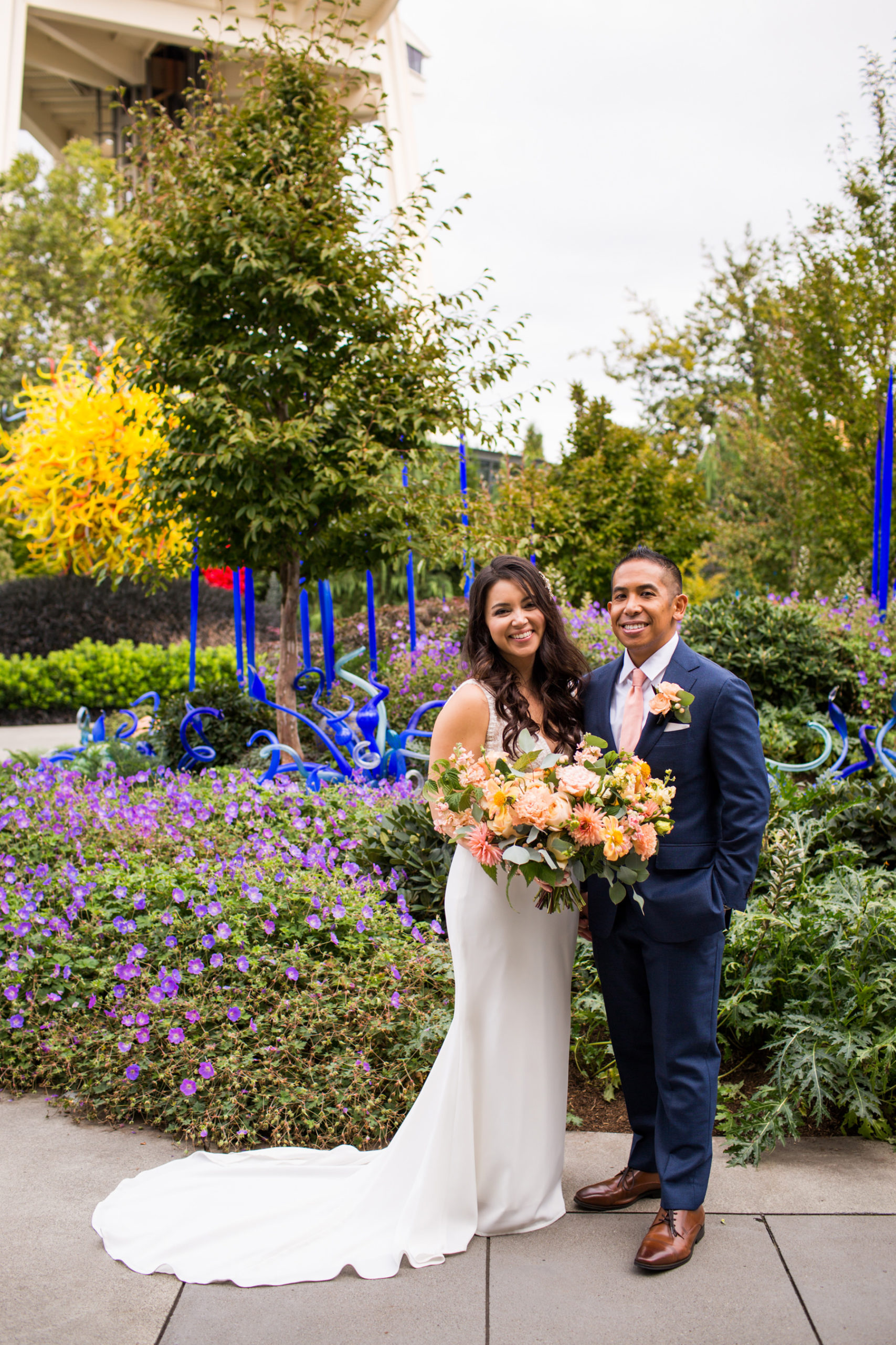 Chihuly Garden and Glass Wedding Photos Bridal