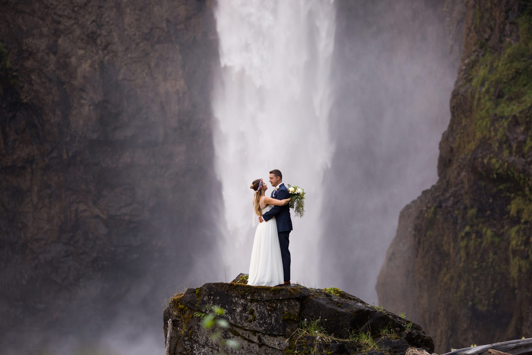 Snoqualmie Falls Wedding Photos